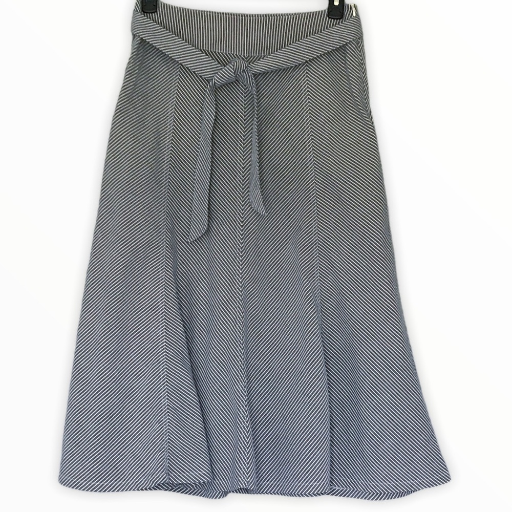 Olsen Europe Skirt, Size 6